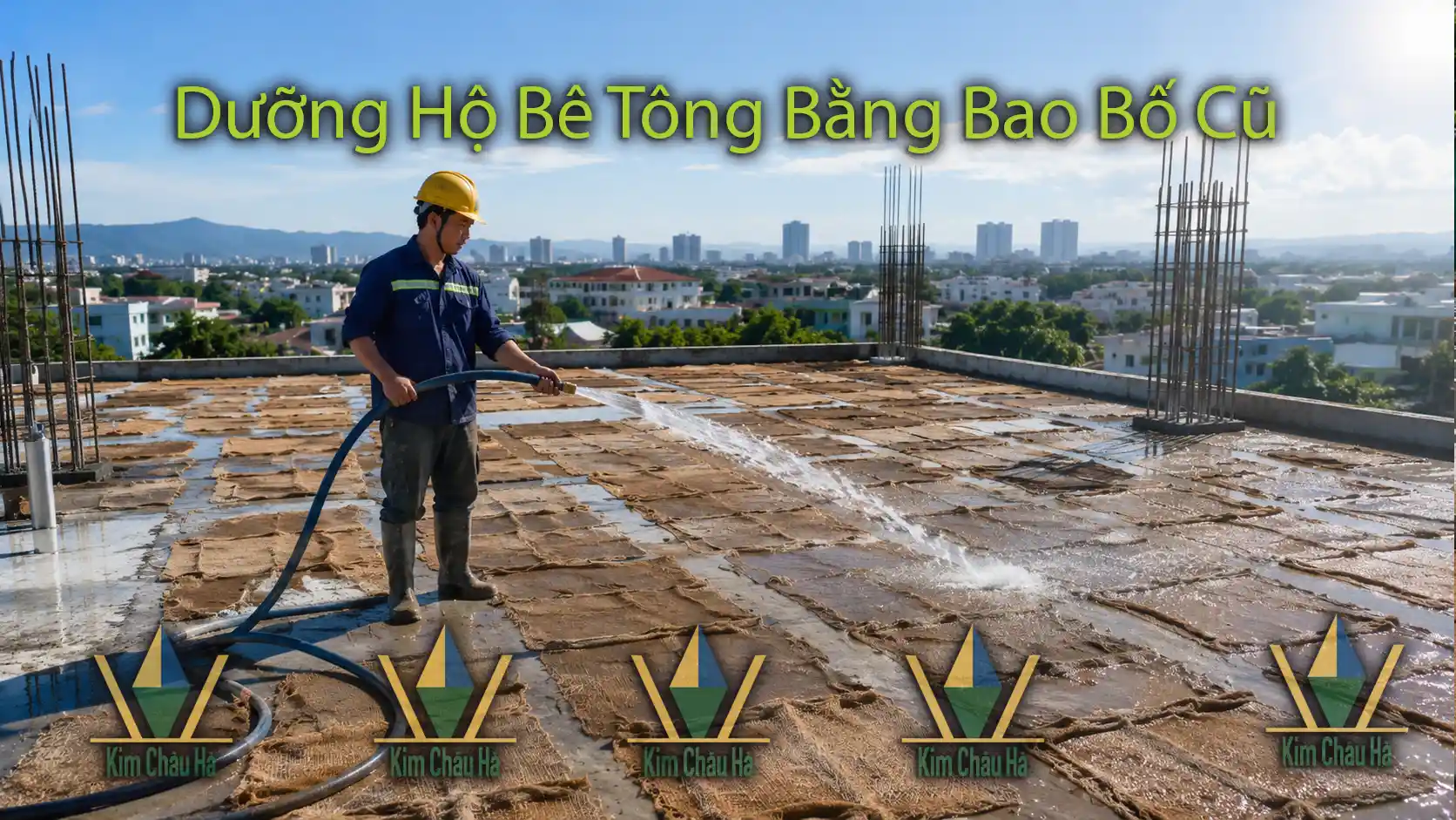 Dưỡng hộ bê tông bằng bao bố cũ giúp giữ ẩm mặt sàn hiệu quả, hạn chế nứt bê tông trong thời tiết nắng nóng tại công trình xây dựng.